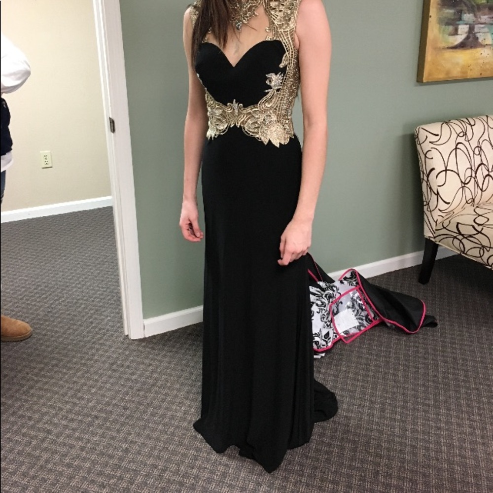 Beautiful Tony Bowls Prom Dress